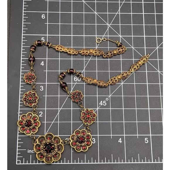 Vtg Western West Germany Or Czech Red Rhinestone Brass Tone Flower Necklace ** - Picture 5 of 11